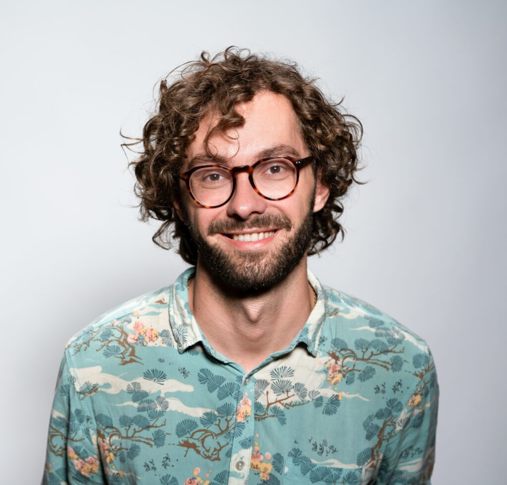 christian-buehner-DItYlc26zVI-unsplash